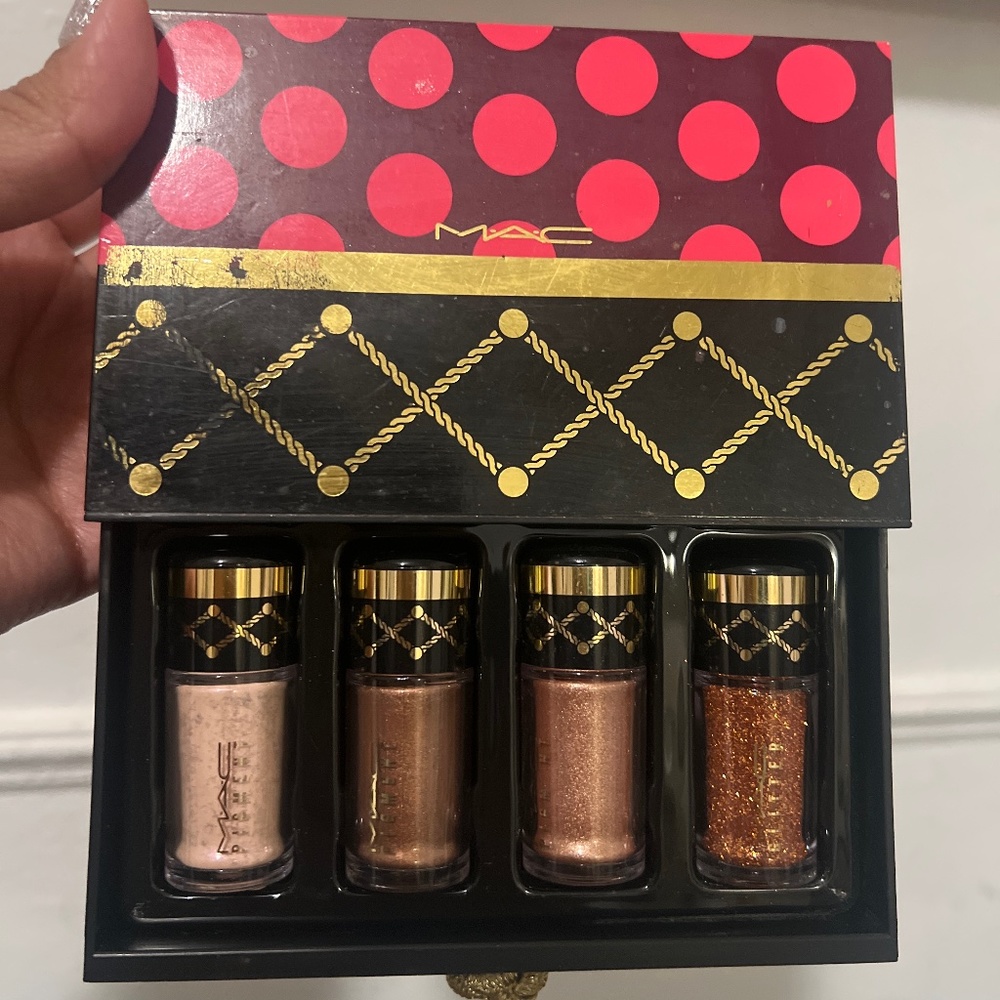 MAC Cosmetics holiday pigments
